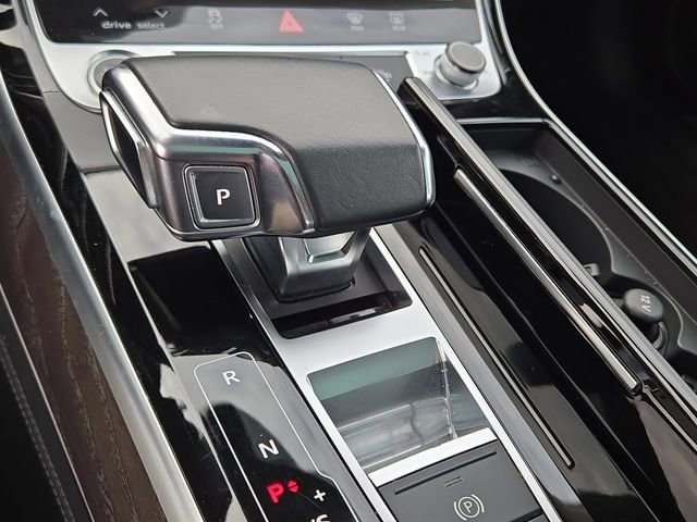 Used 2021 Audi A8 L 4.0T w/ Executive Plus Package image 16