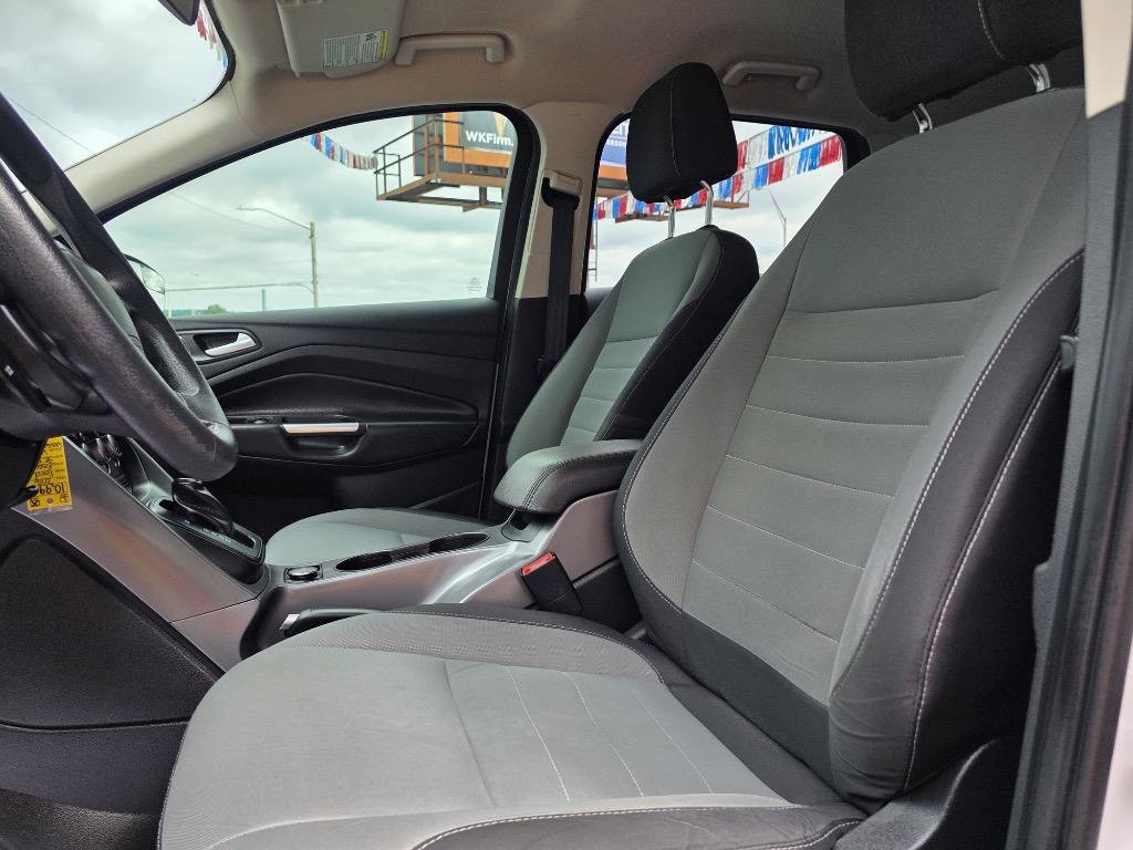 Used 2016 Ford Escape SE FWD image 19