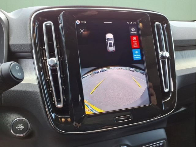 New 2026 Volvo XC40 B5 Core AWD/4WD image 24
