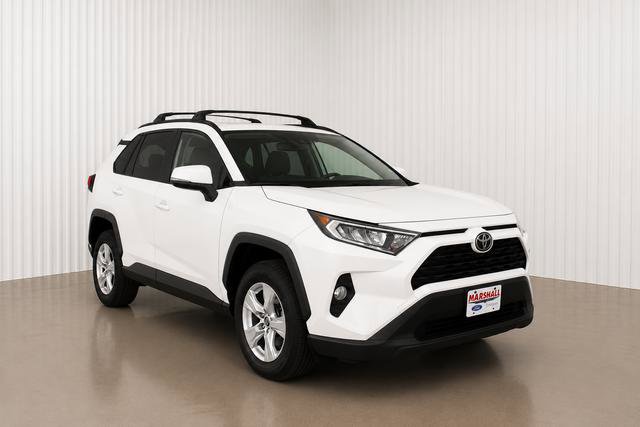 Used 2019 Toyota RAV4 XLE FWD image 1