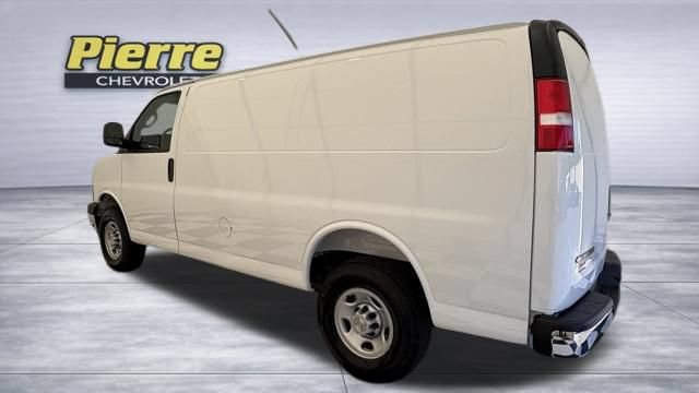 New 2026 Chevrolet Express 2500 w/ Driver Convenience Package RWD video 2