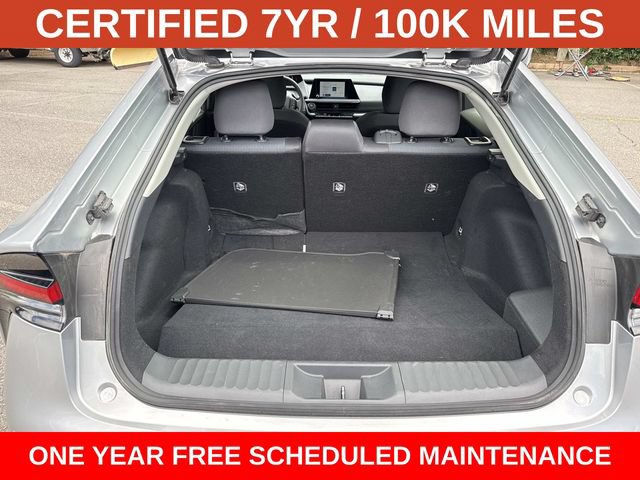 Used 2025 Toyota Prius LE FWD image 12