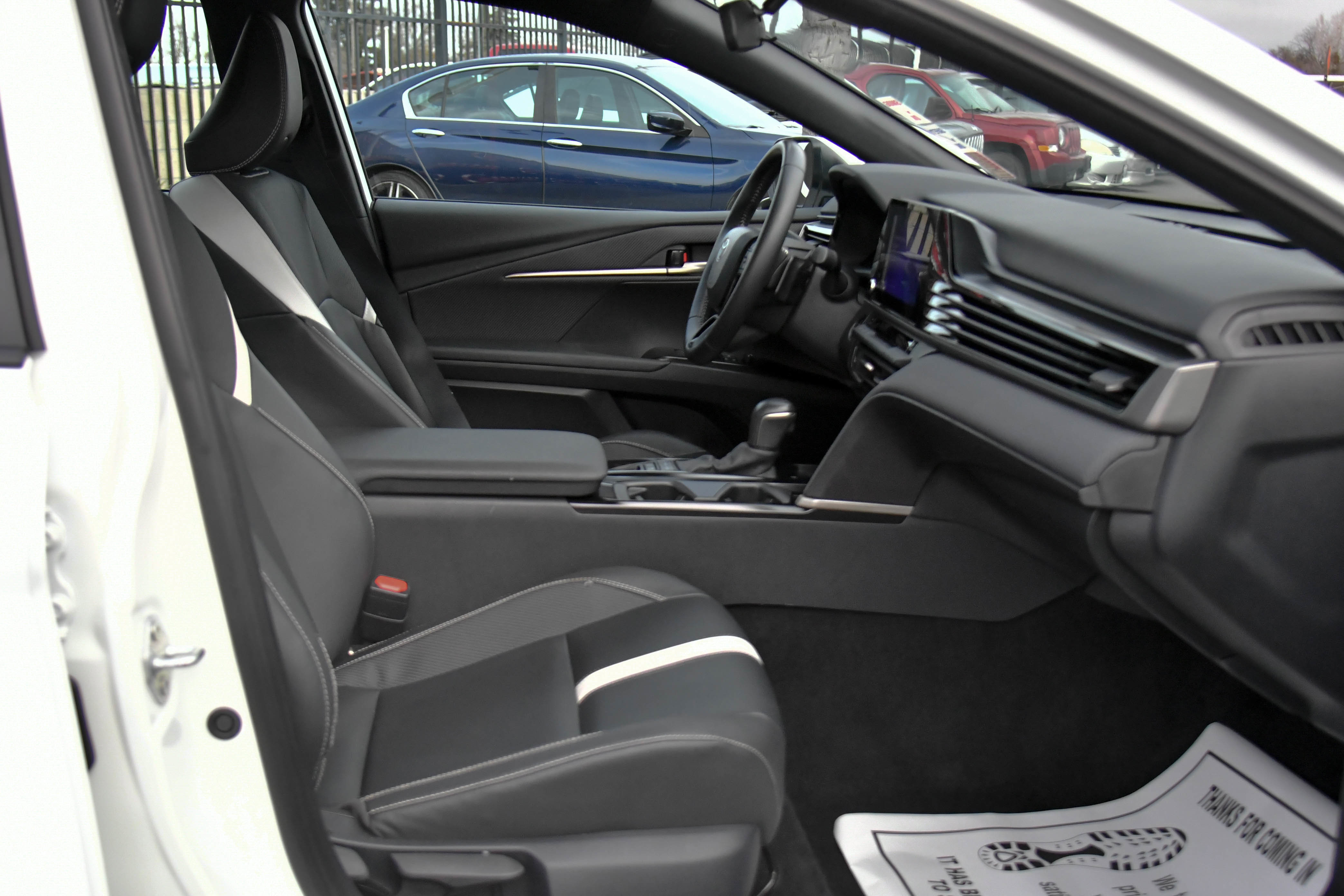 Used 2025 Toyota Camry SE image 46