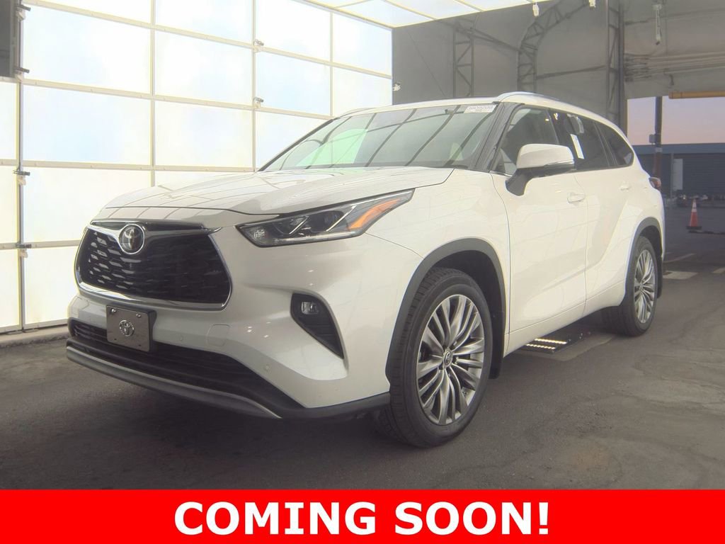 Used 2021 Toyota Highlander Platinum image 1
