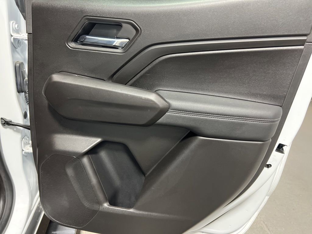 Used 2025 Chevrolet Colorado LT w/ LT Convenience Package image 13