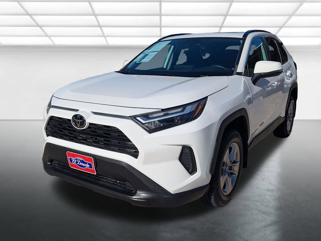 Used 2022 Toyota RAV4 XLE w/ Convenience Package FWD image 24