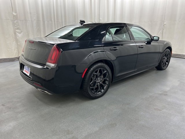 Used 2023 Chrysler 300 Touring L w/ Popular Equipment Group image 6