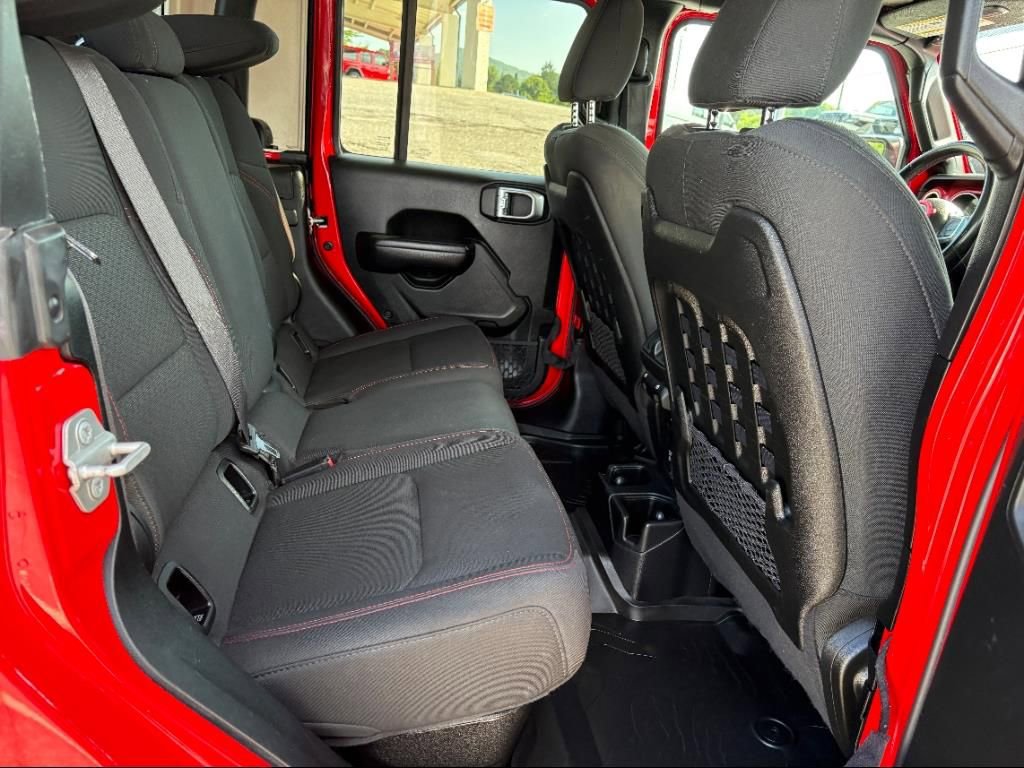 Used 2020 Jeep Gladiator Rubicon AWD/4WD image 16