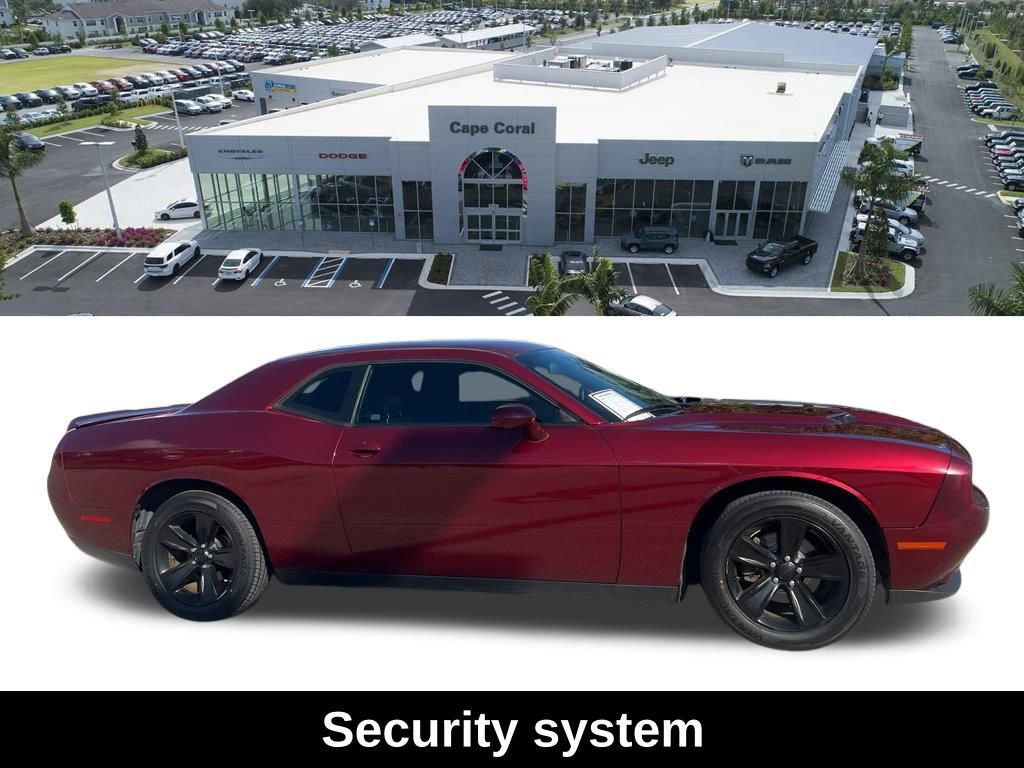 Used 2020 Dodge Challenger SXT RWD image 10