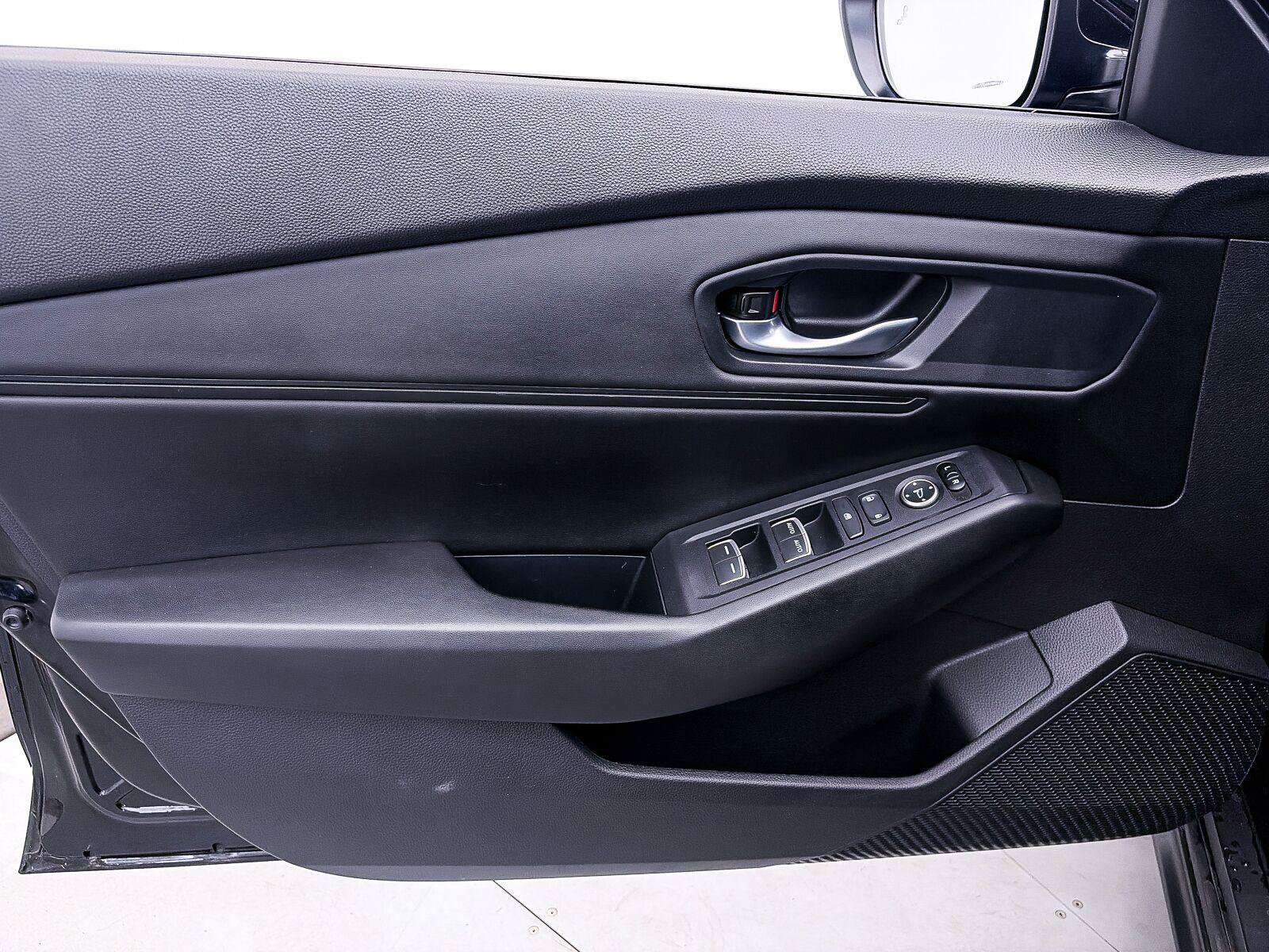 Used 2025 Honda Accord SE image 15