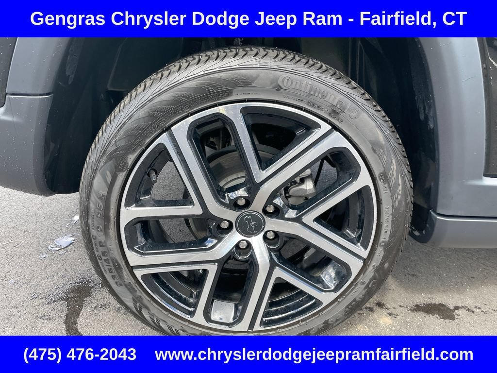 Certified 2025 Jeep Compass Limited AWD/4WD image 10