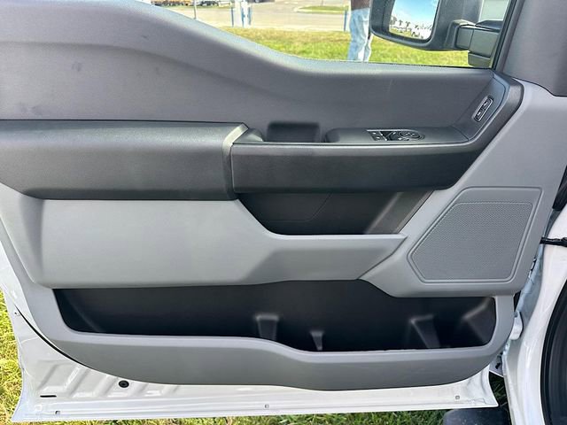 New 2026 Ford F250 XL w/ XL Chrome Package image 13