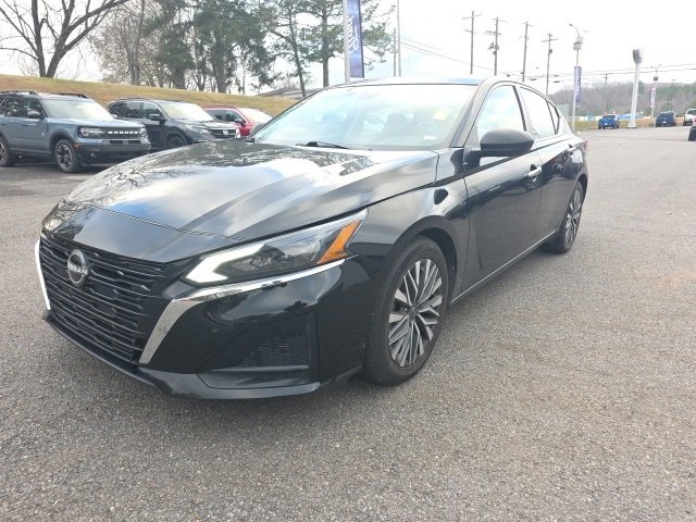 Used 2024 Nissan Altima 2.5 SV