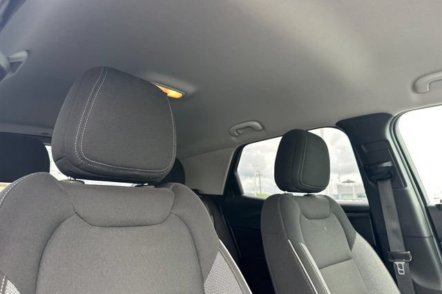 Used 2025 Chevrolet TrailBlazer LT FWD image 19
