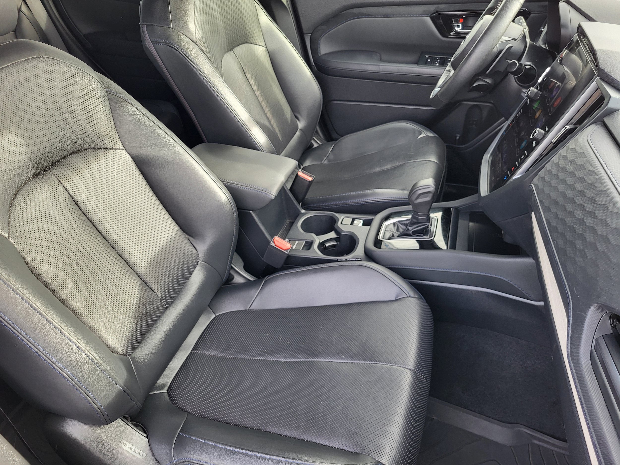 Used 2025 Subaru Forester Limited AWD/4WD image 16