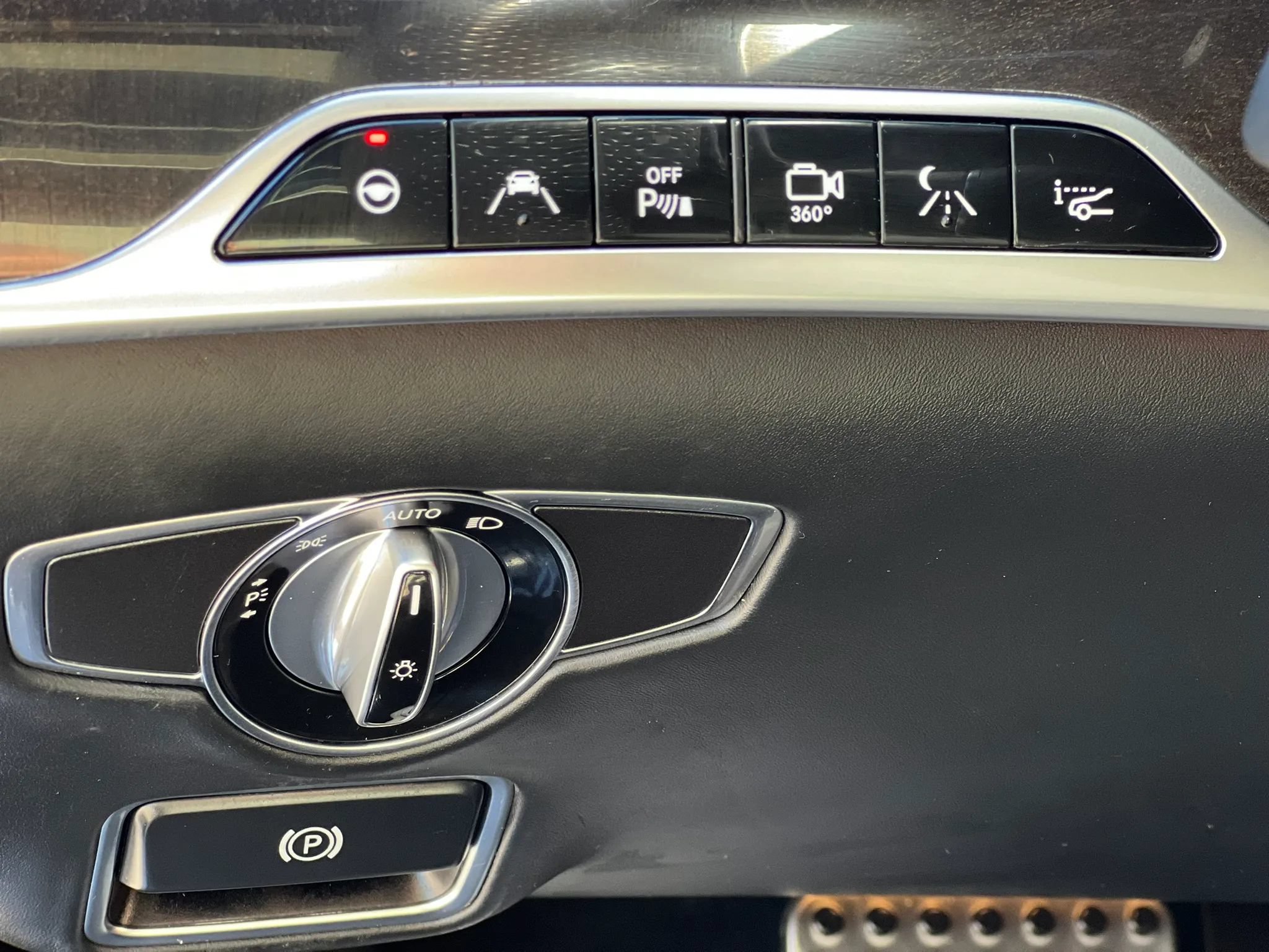 Used 2015 Mercedes-Benz S 63 AMG 4MATIC Sedan image 37