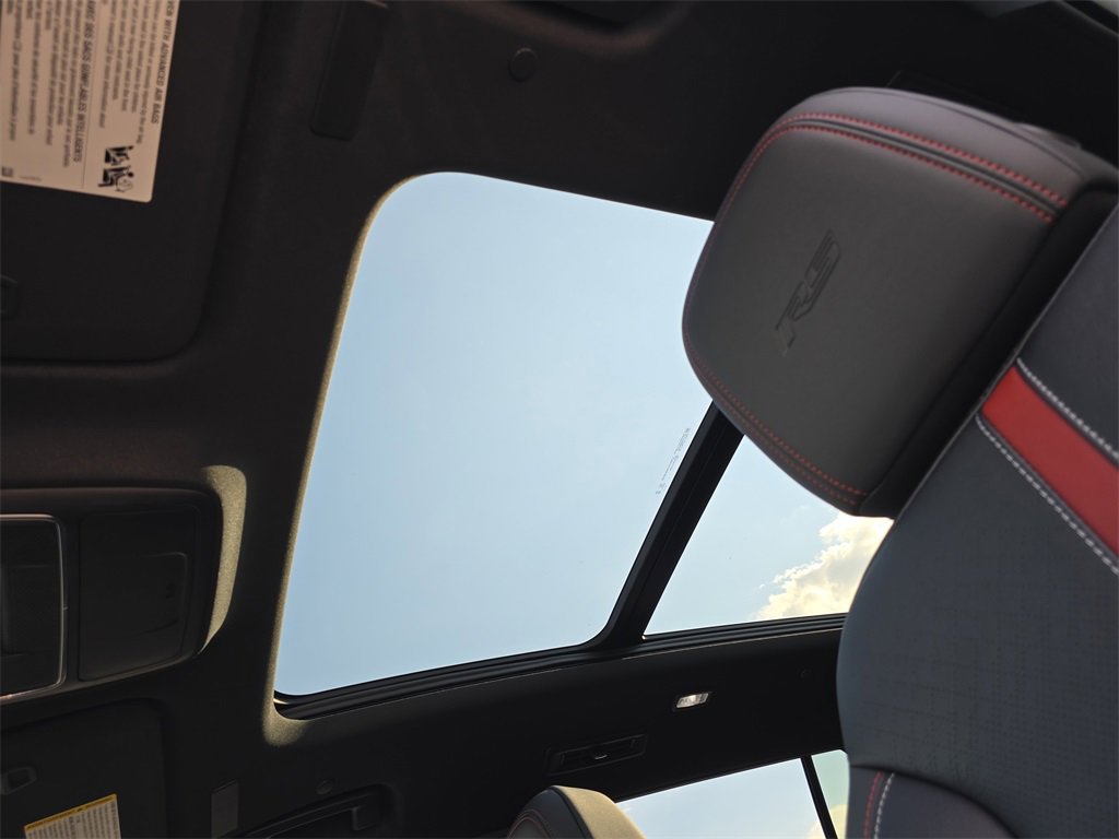 New 2026 Chevrolet Traverse RS image 31