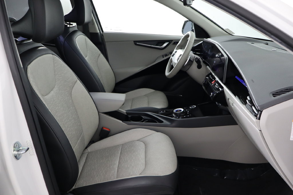 Used 2023 Kia Niro Wave w/ Wave Preserve Package FWD image 18