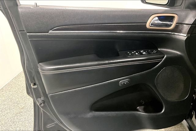 Used 2014 Jeep Grand Cherokee Limited w/ Luxury Group II AWD/4WD image 21