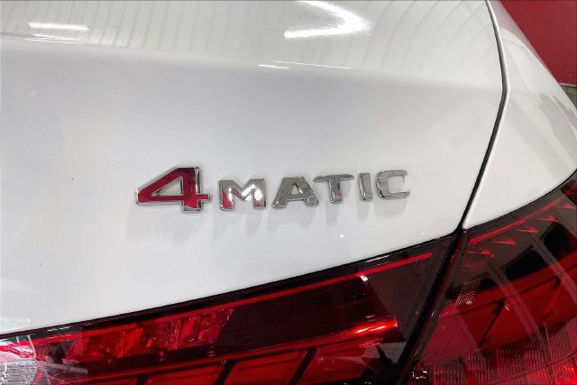 Used 2025 Mercedes-Benz C 300 4MATIC Sedan image 9