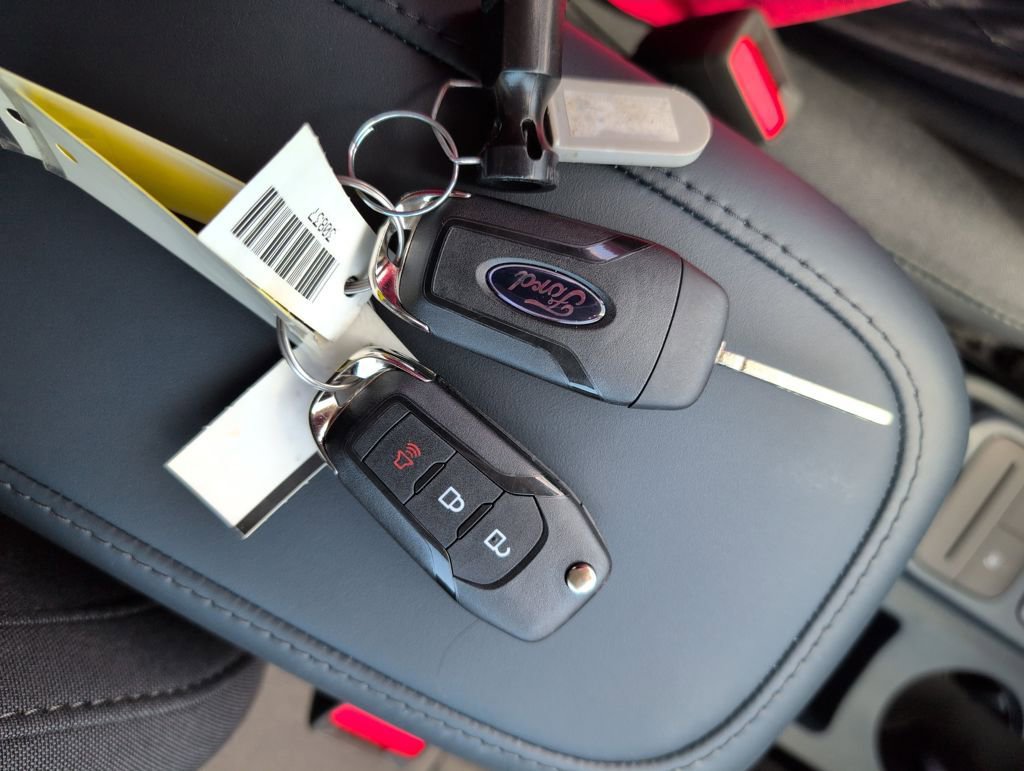 New 2026 Ford Maverick XL image 32