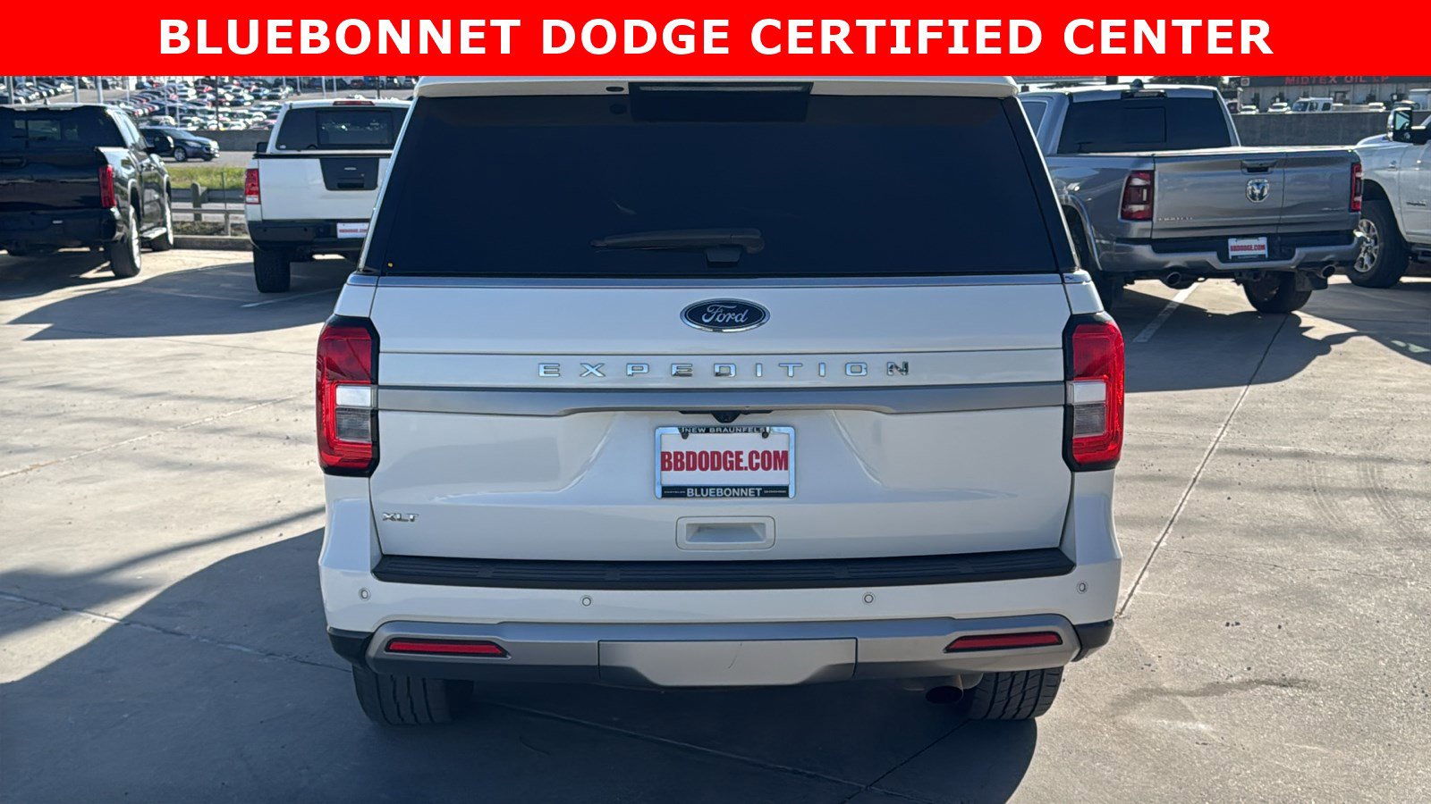 Used 2023 Ford Expedition XLT image 6