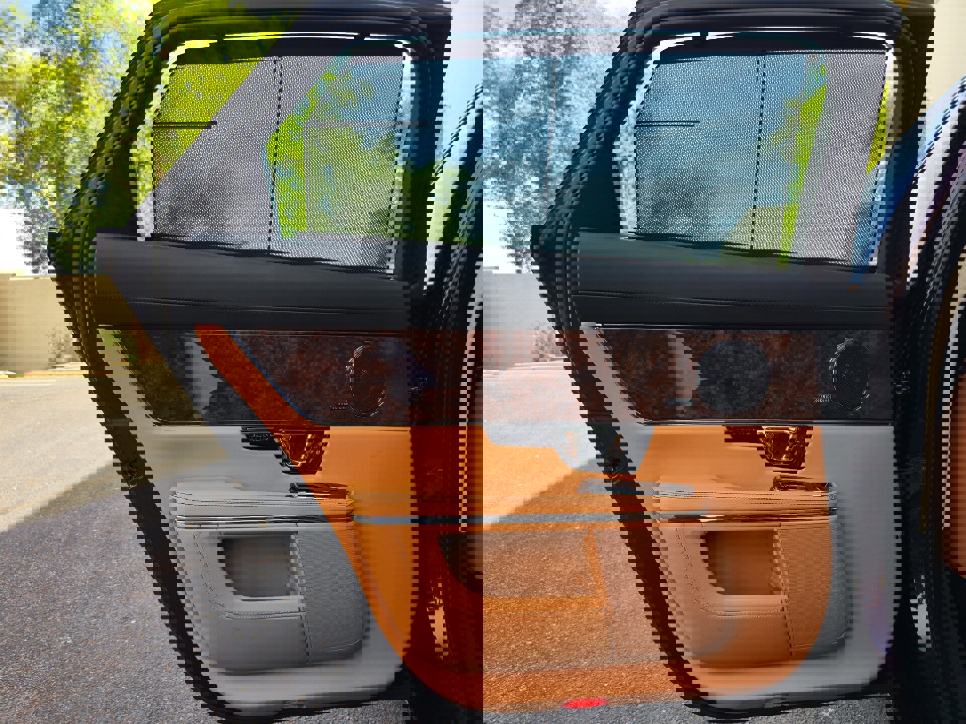 Used 2018 Jaguar XJ L Portfolio image 27