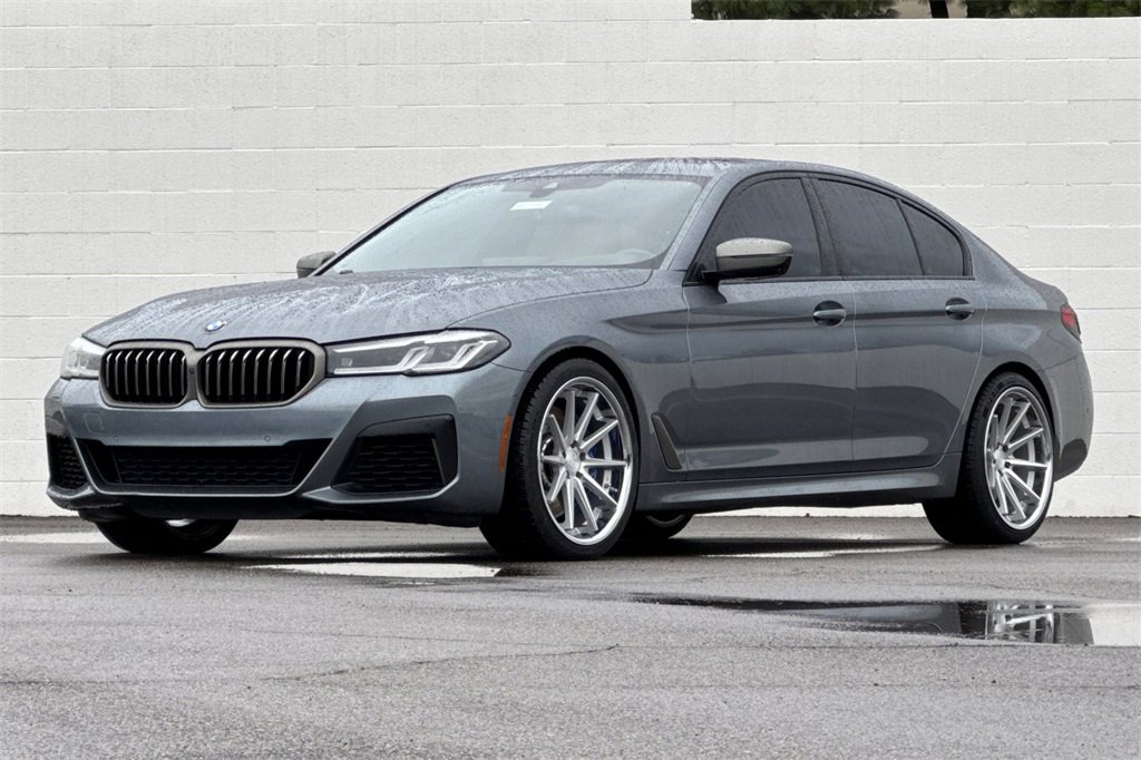 Used 2022 BMW M550i xDrive w/ Executive Package image 10