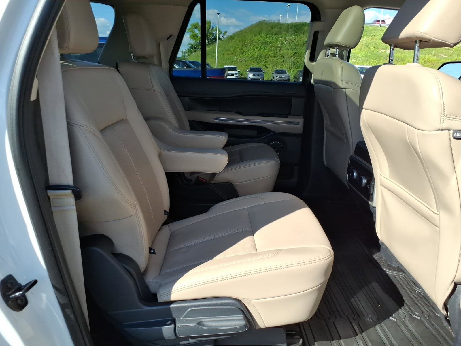Used 2022 Ford Expedition Max XLT AWD/4WD image 9