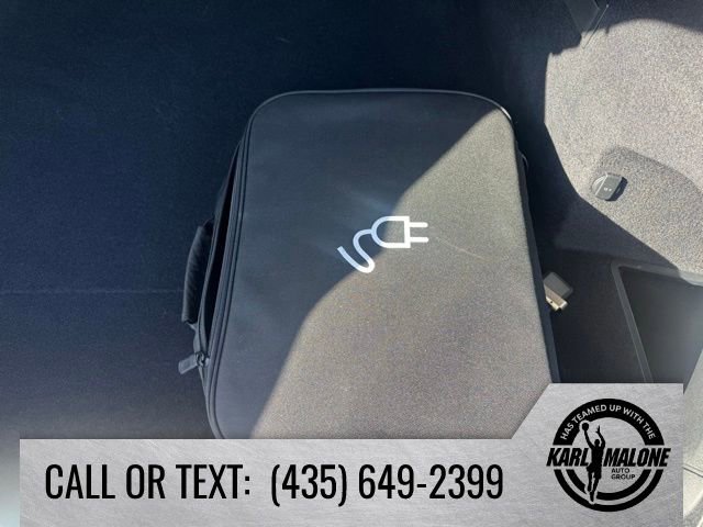 Used 2023 Porsche Taycan Turbo S image 9