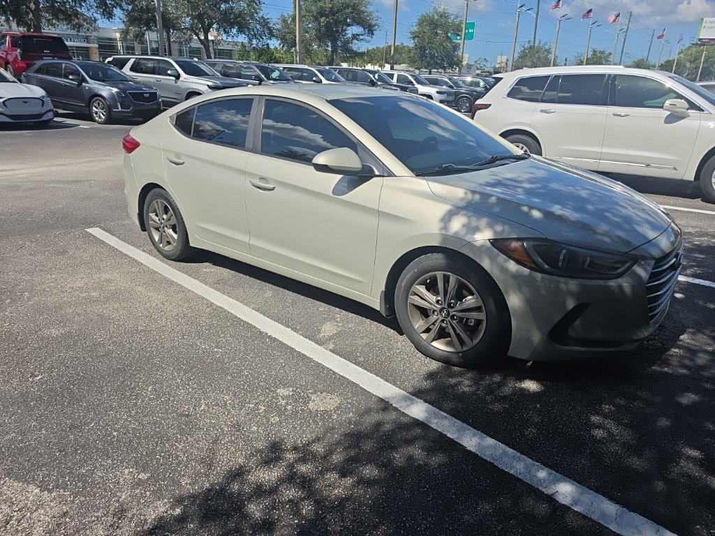 Used 2018 Hyundai Elantra SEL FWD image 3