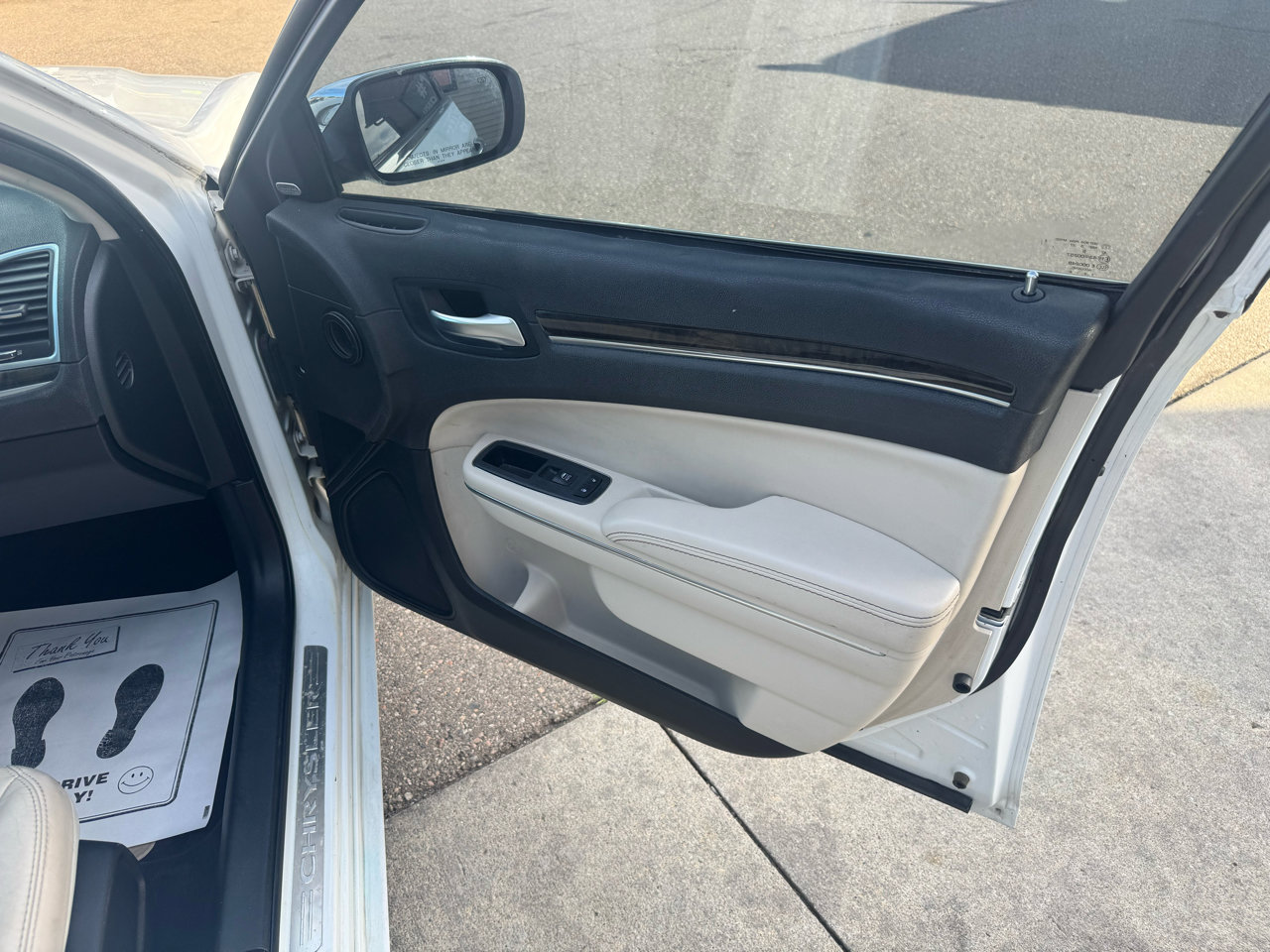 Used 2017 Chrysler 300 C w/ Light Group image 15