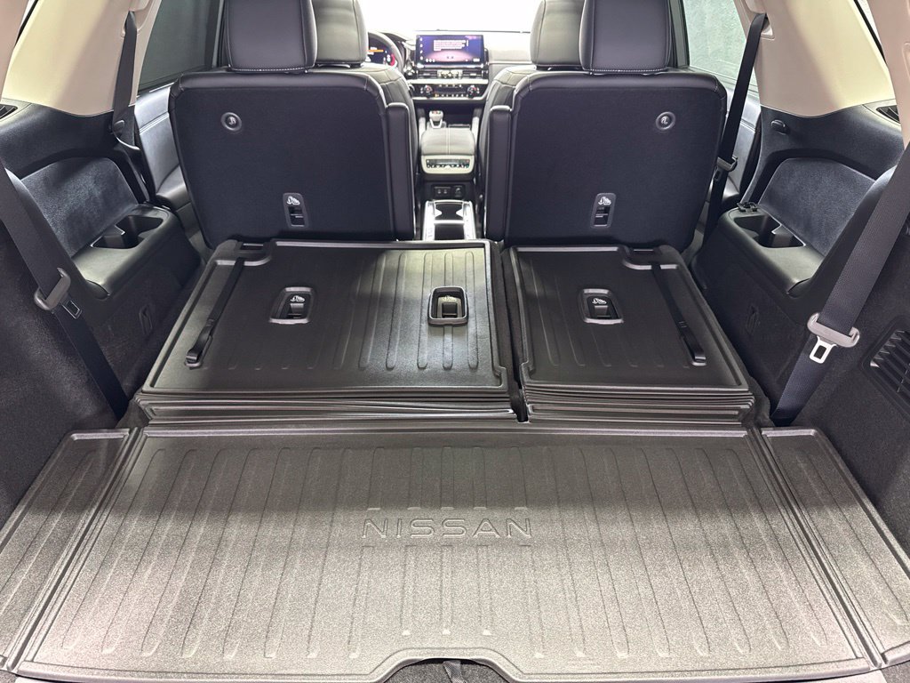 New 2026 Nissan Pathfinder Platinum AWD/4WD image 30