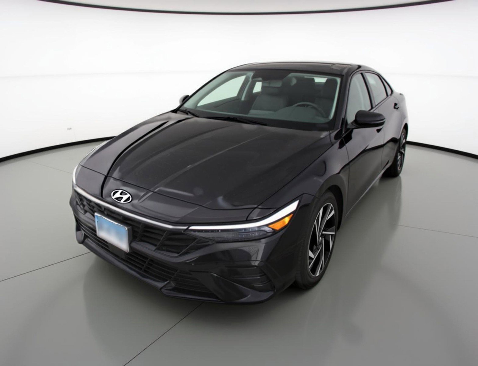 Used 2025 Hyundai Elantra SEL image 3