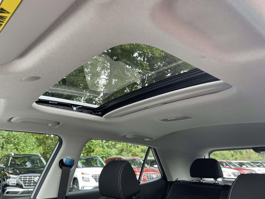 New 2026 Hyundai Venue SEL image 17