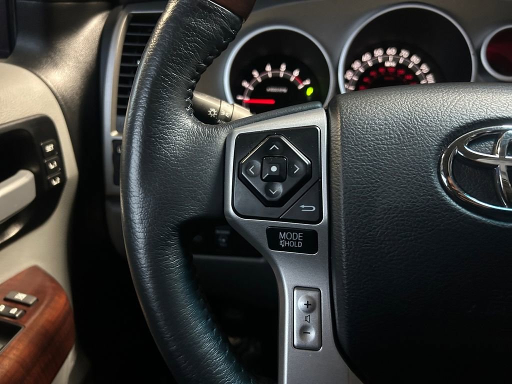 Used 2016 Toyota Sequoia Platinum image 17