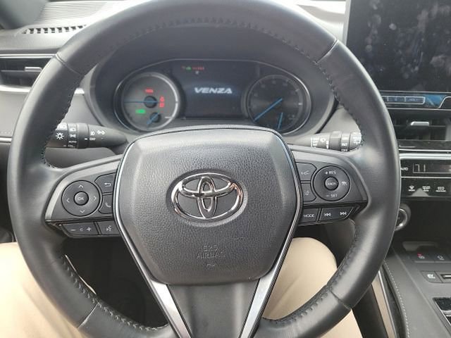 Used 2023 Toyota Venza Nightshade AWD/4WD image 23