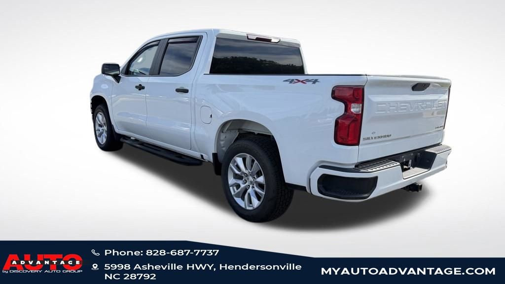 Used 2019 Chevrolet Silverado 1500 Custom w/ Custom Convenience Package AWD/4WD image 4