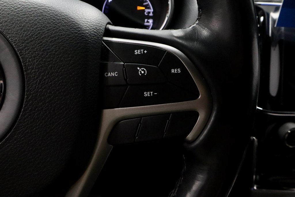 Used 2021 Jeep Grand Cherokee Limited image 28