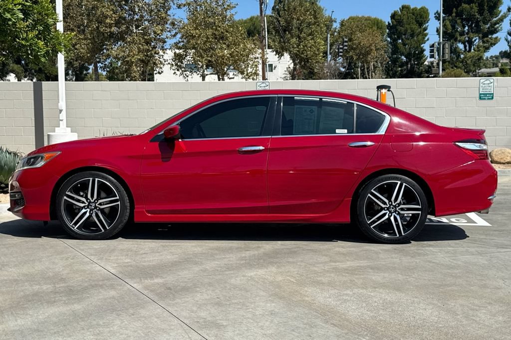 Certified 2017 Honda Accord Sport image 10