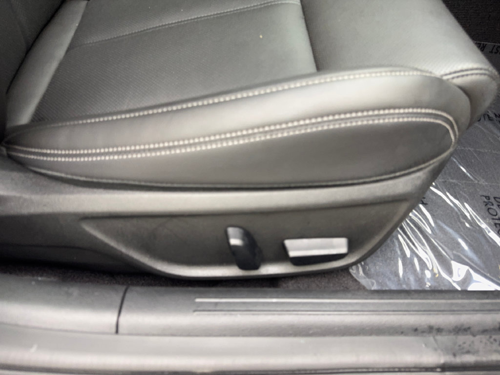 Used 2026 Genesis G70 2.5T RWD image 49