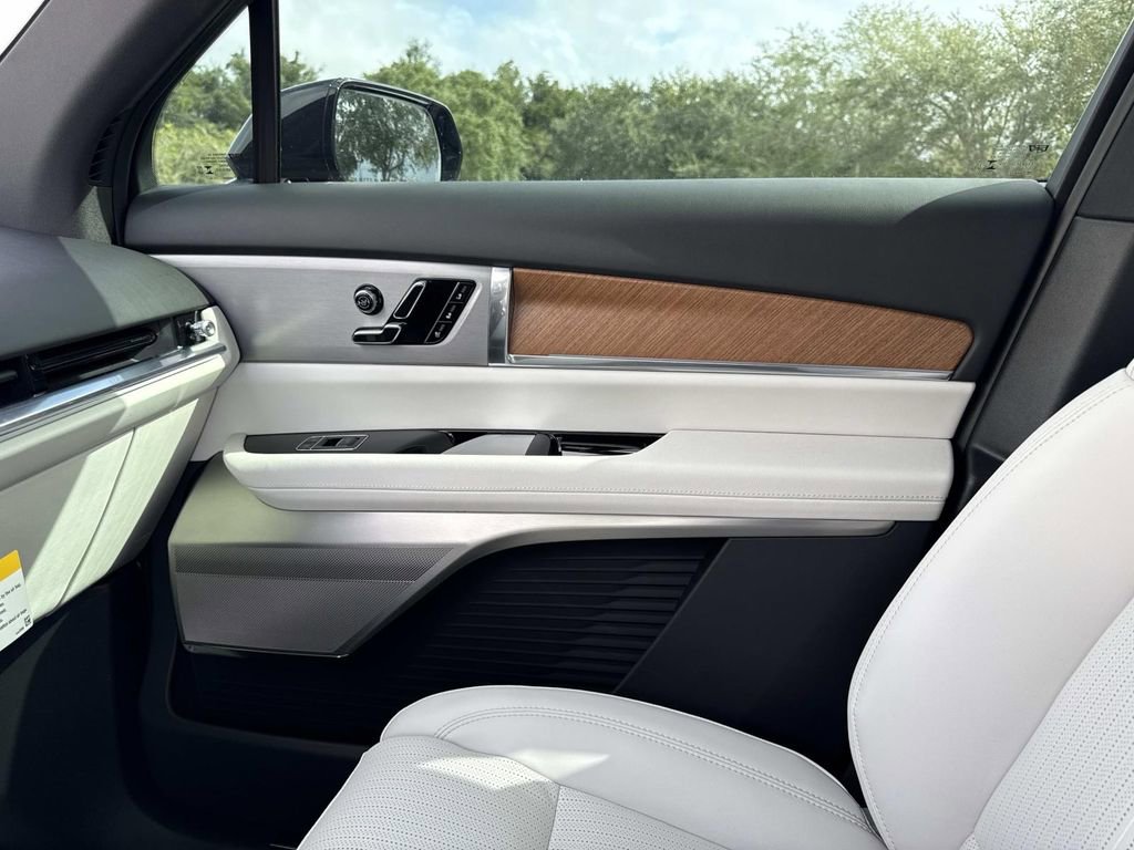 New 2026 Cadillac Vistiq Sport image 23