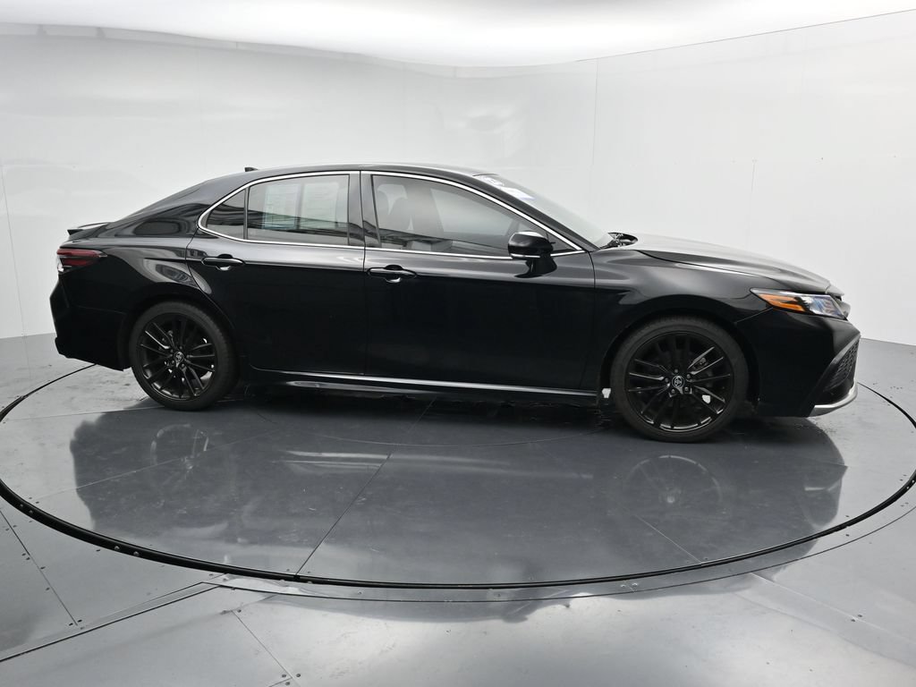 Used 2023 Toyota Camry XSE FWD image 9