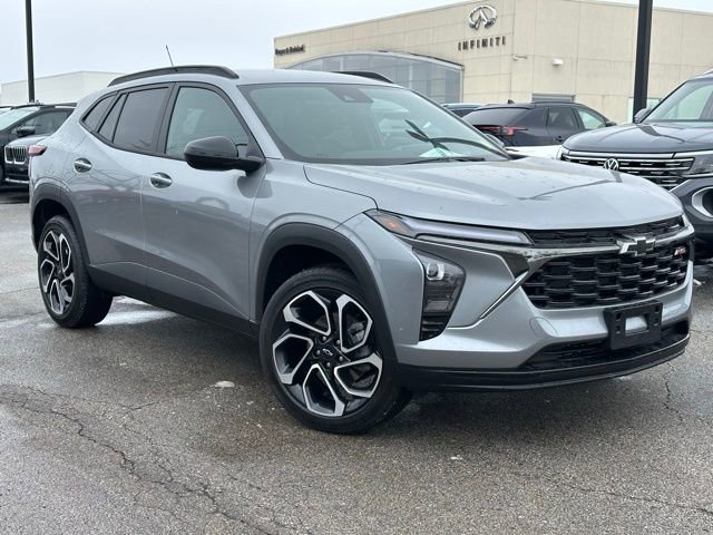 Used 2025 Chevrolet Trax RS w/ Driver Confidence Package image 6