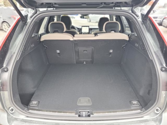 New 2026 Volvo XC60 B5 Plus w/ Protection Package Premier image 30
