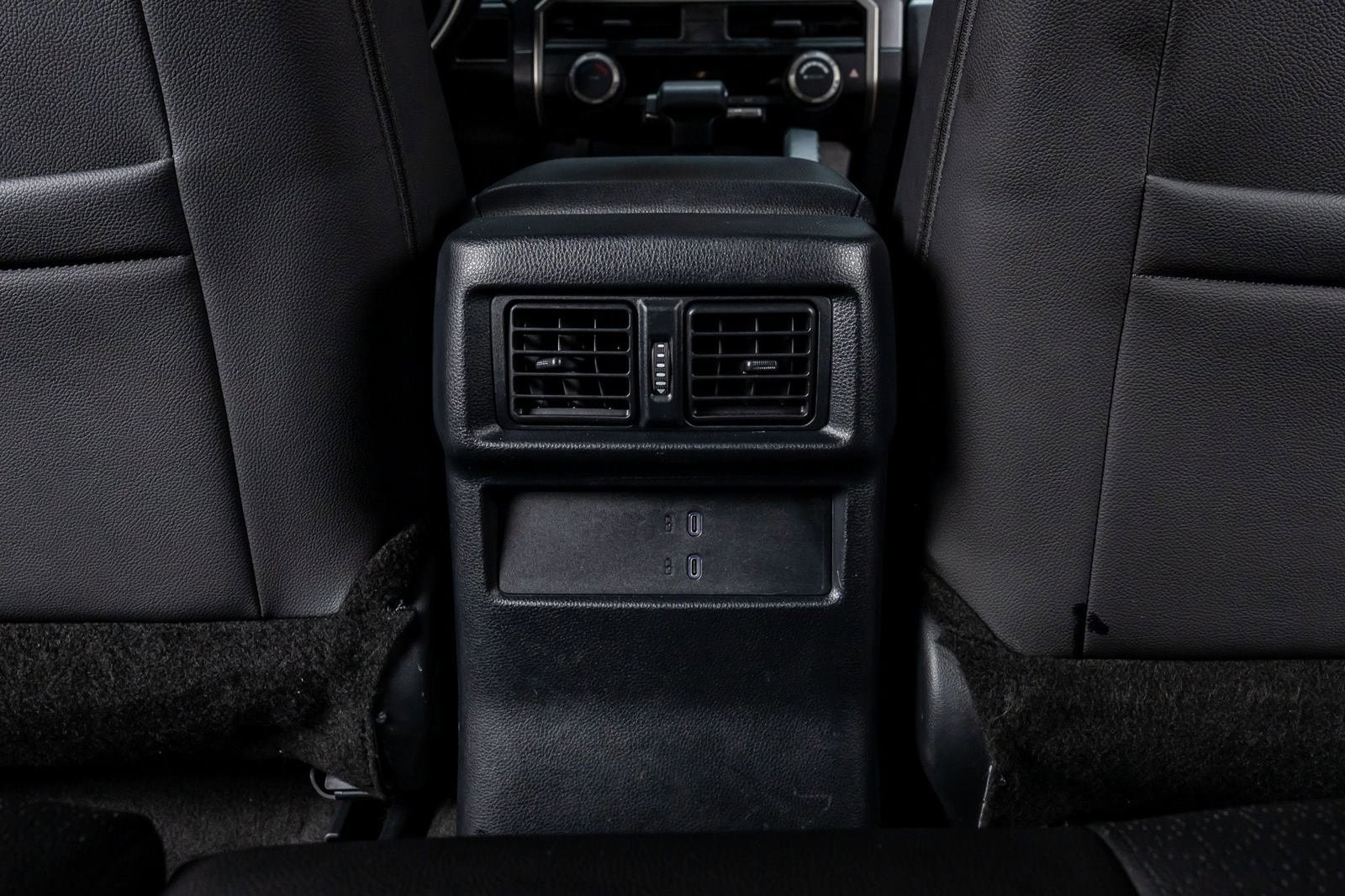 Used 2025 Toyota 4Runner SR5 AWD/4WD image 33
