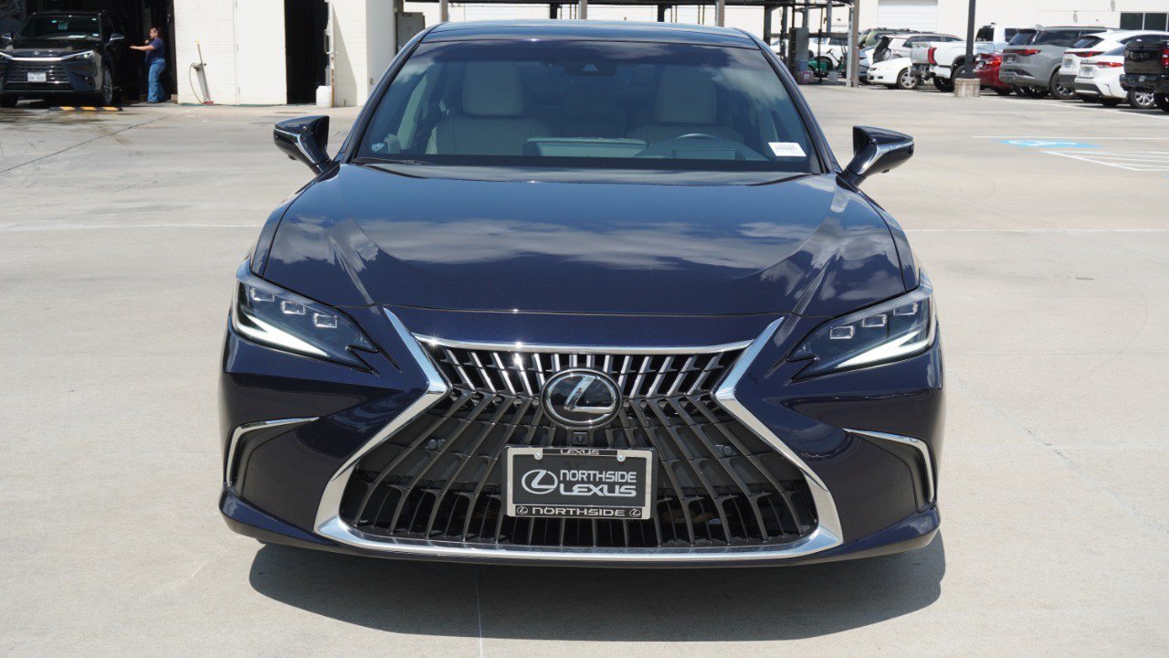 Certified 2025 Lexus ES 350 Ultra Luxury FWD image 2