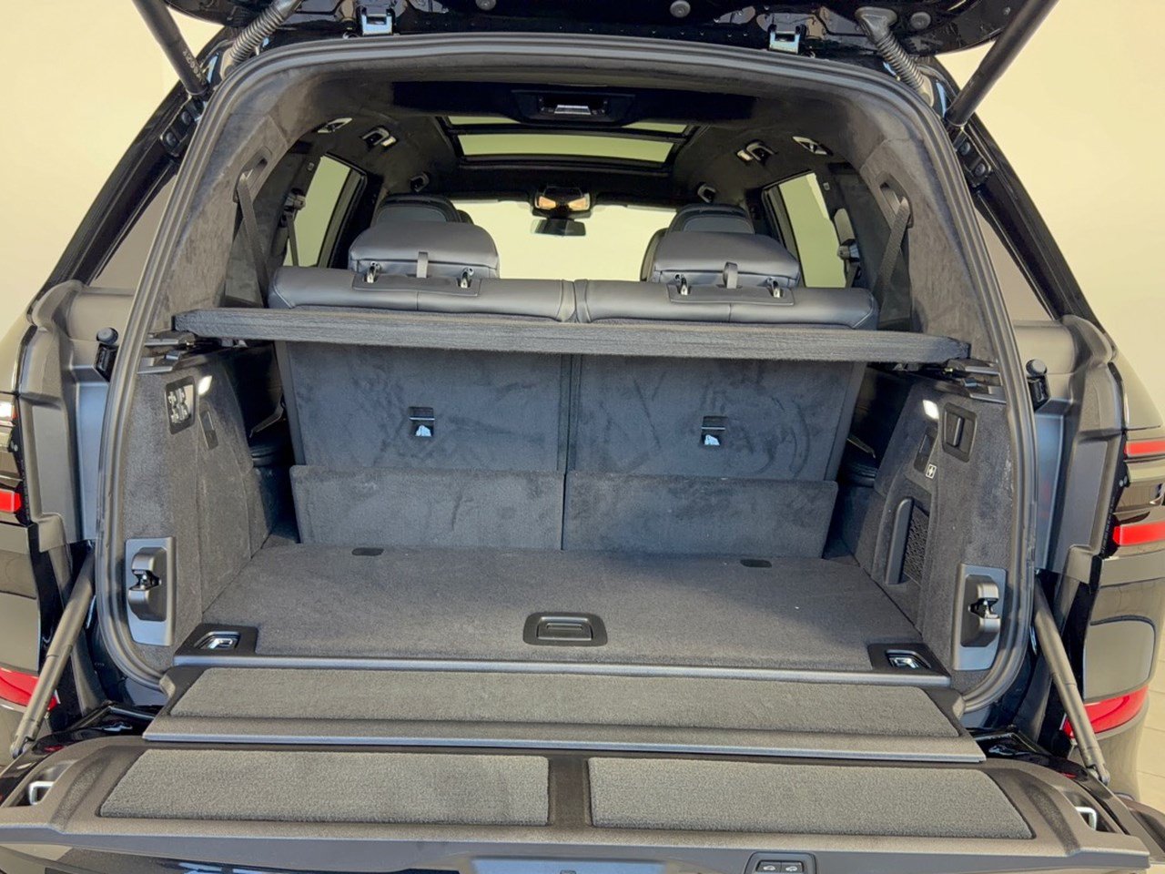 New 2027 BMW X7 M60i AWD/4WD image 28