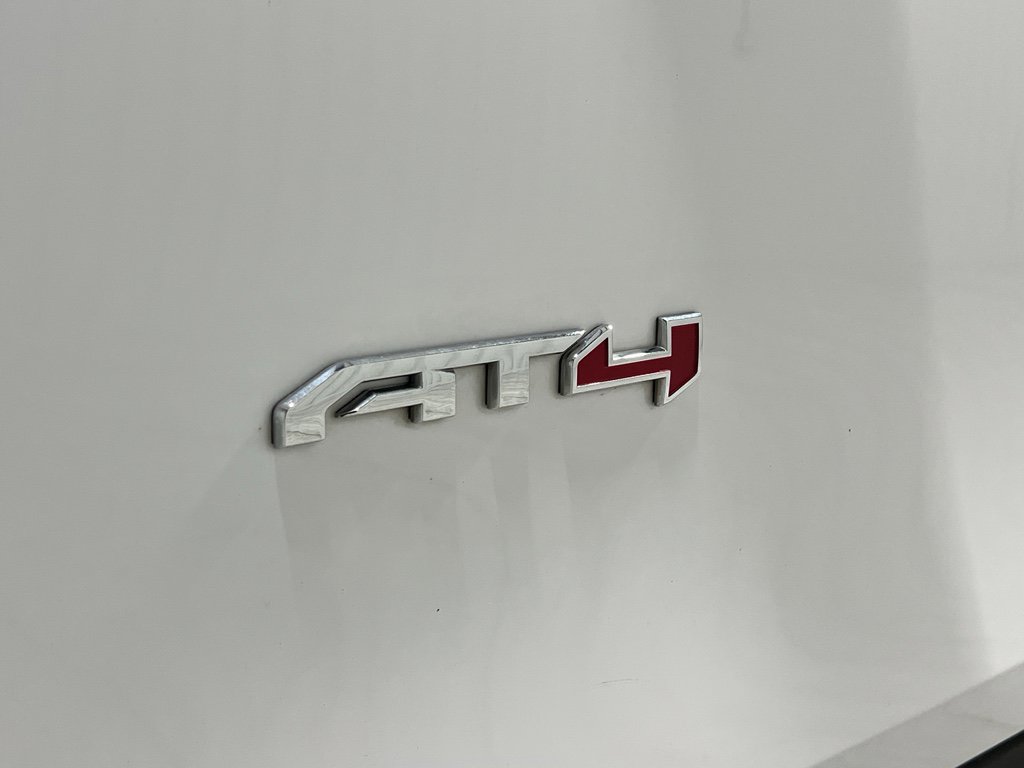 Used 2023 GMC Terrain AT4 image 30