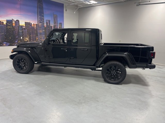 New 2025 Jeep Gladiator Sport image 4